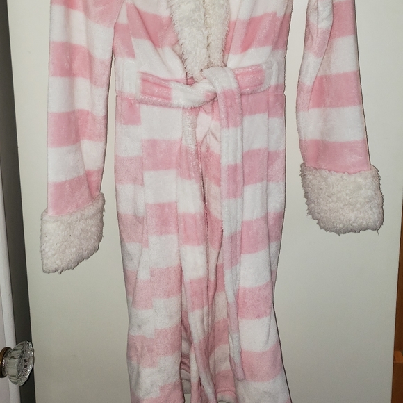 Girl's Animal Robe - Picture 5 of 6